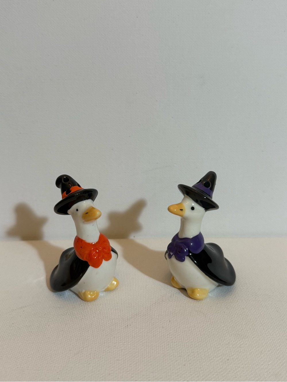 Cracker Barrel Halloween '26 Purple & Orange Witch Goose Salt And Pepper Shakers